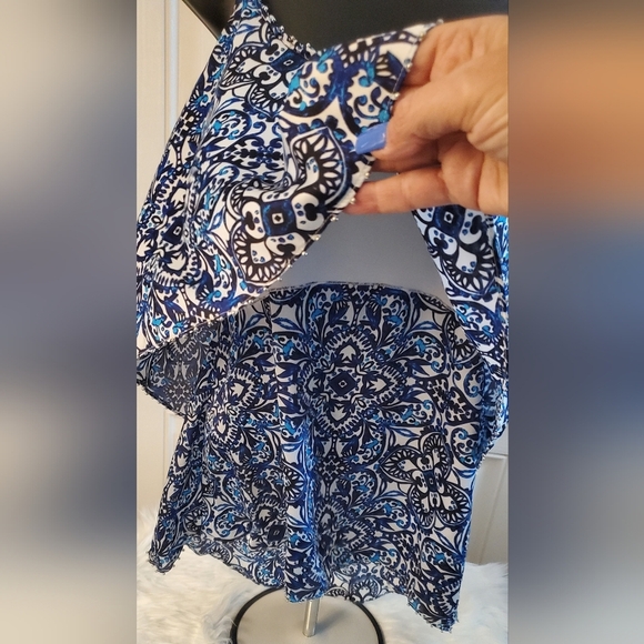 White House Black Market Blue and White Print Tiered Ruffle Tank Top Size M - Picture 4 of 9